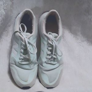 New Balance SeaFoam Green Sneakers